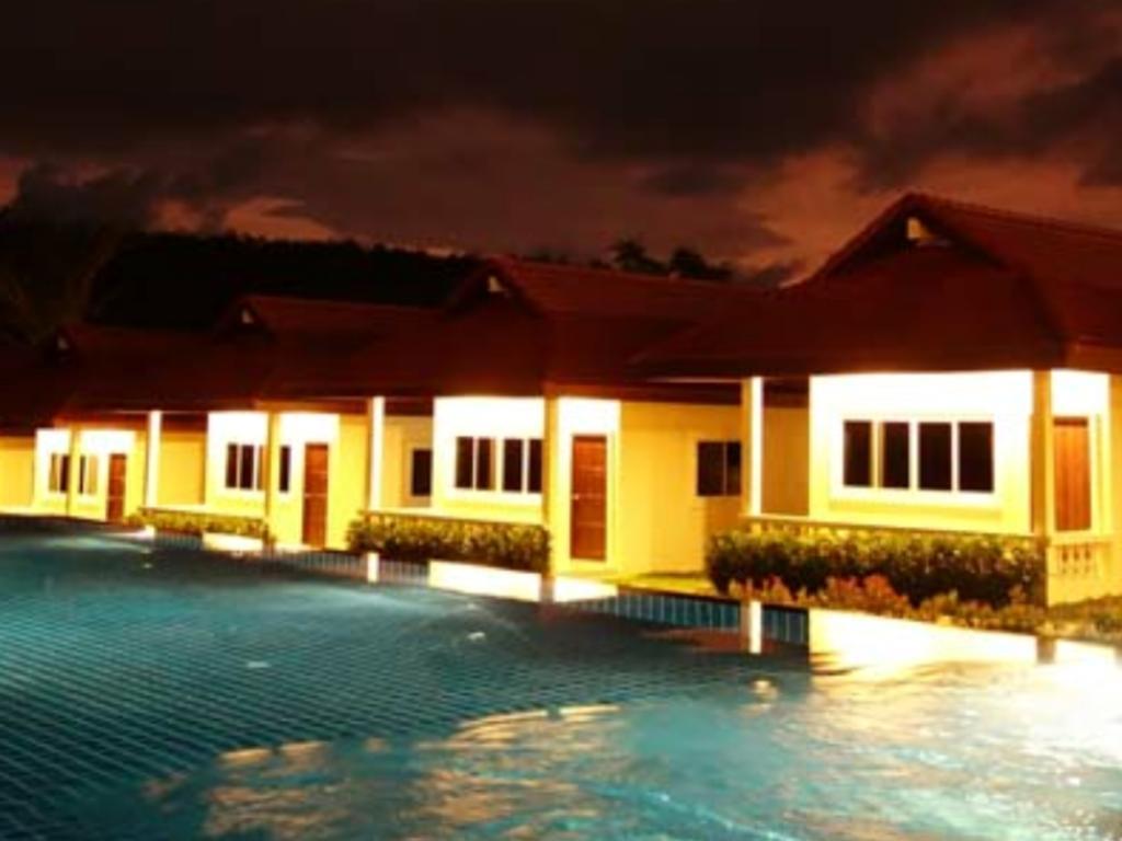 Phuket Airport Villa Ban Bo Han Exterior foto