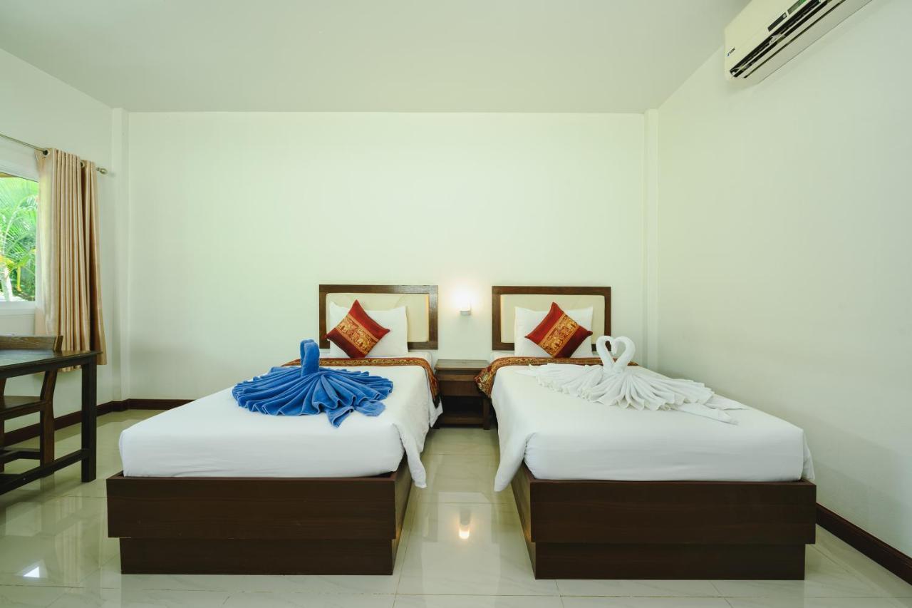 Phuket Airport Villa Ban Bo Han Exterior foto